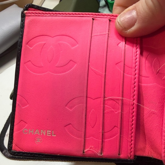 Vintage Chanel Black Cambon Quilted Leather Wallet with White CC Applique - Picture 5 of 6